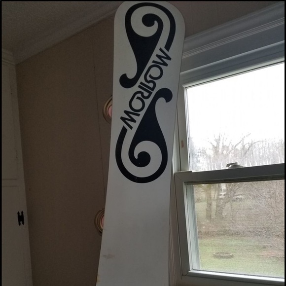 Snowboard morrow - Picture 3 of 9